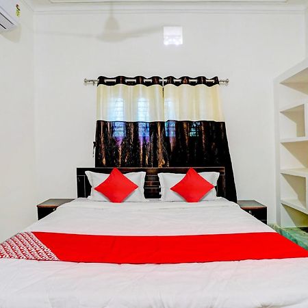 בובנשוואר Dibya Guest House מראה חיצוני תמונה