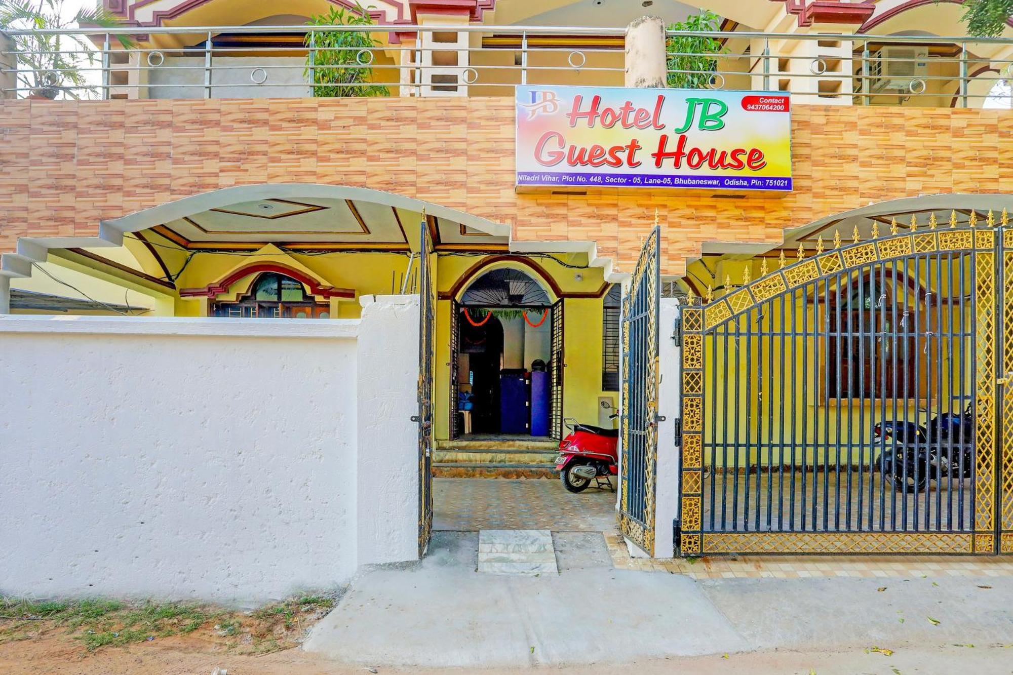 בובנשוואר Dibya Guest House מראה חיצוני תמונה